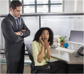 Celular-pode-ser-banido-e-proibido-no-trabalho-televendas-cobranca