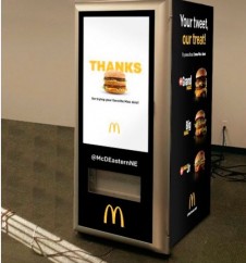Mcdonalds-oferece-big-mac-em-vending-machine-televendas-cobranca