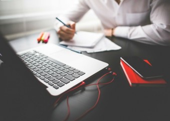 Como-trabalhar-o-marketing-atraves-dos-estagios-tofu-mefu-e-fufu-televendas-cobranca