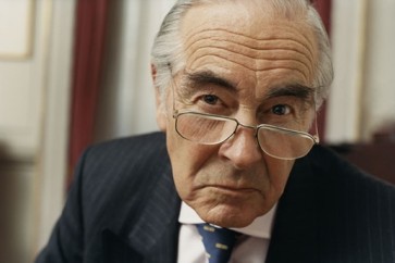 A-vaga-e-boa-mas-o-chefe-pode-ser-bem-dificil-de-lidar-e-agora-televendas-cobranca