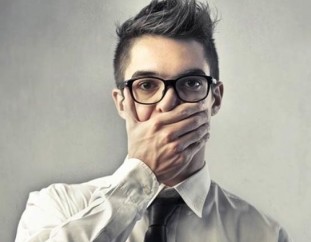 7-coisas-que-e-melhor-nao-revelar-sobre-si-mesmo-no-trabalho-televendas-cobranca