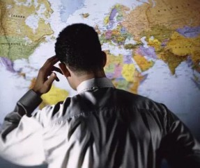 Os-habitos-de-trabalho-que-brasileiros-estranham-em-4-paises-televendas-cobranca