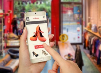 Vitrines-digitais-tecnologia-alinhada-ao-perfil-do-novo-consumidor-televendas-cobranca