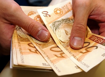 Voce-ganha-menos-que-um-funcionario-novo-do-vale-do-silicio-televendas-cobranca