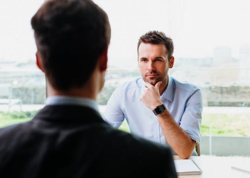 Como-se-apresentar-quando-o-recrutador-disser-fale-sobre-voce-televendas-cobranca