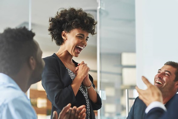 Por-que-voce-deveria-parar-de-contar-piadas-no-trabalho-ou-nao-televendas-cobranca