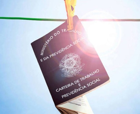 E-possivel-ter-2-empregos-com-carteira-assinada-ao-mesmo-tempo-televendas-cobranca