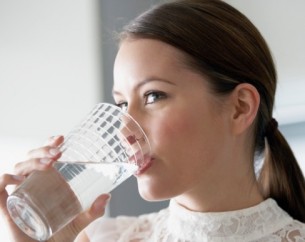 Beber-agua-pode-tornar-voce-mais-produtivo-no-trabalho-televendas-cobranca