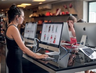 Lojas-com-vitrines-digitais-e-a-possibilidade-de-comprar-sem-contato-humano-mudam-o-comercio-televendas-cobranca