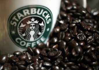 Starbucks-lanca-cartao-de-credito-e-oferece-cafe-gratis-televendas-cobranca
