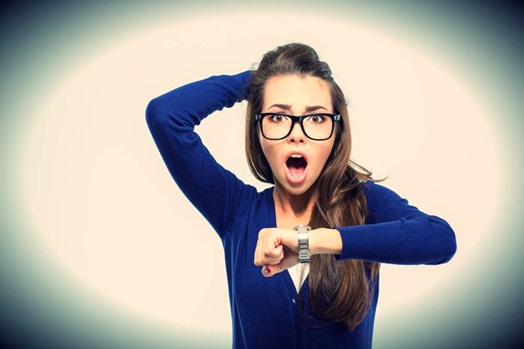 Autora-aponta-os-erros-que-so-atrasam-sua-vida-profissional-televendas-cobranca