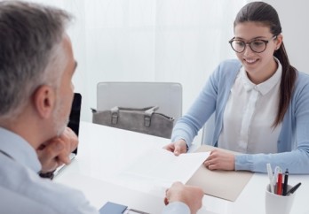 Como-escapar-de-7-saias-justas-numa-entrevista-de-emprego-televendas-cobranca