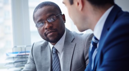 Para-fechar-o-negocio-consumidor-ainda-prefere-contato-pessoal-televendas-cobranca