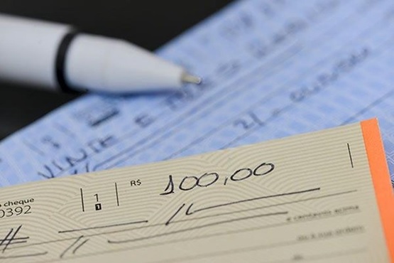 Cheque 'sobrevive' entre mais velhos e no interior | Blog Televendas ...