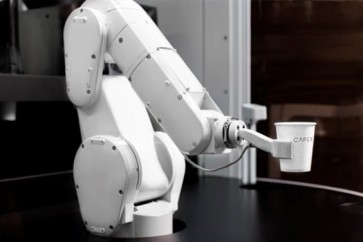 Atendente-robo-ja-serve-cafe-em-lojas-dos-estados-unidos-televendas-cobranca