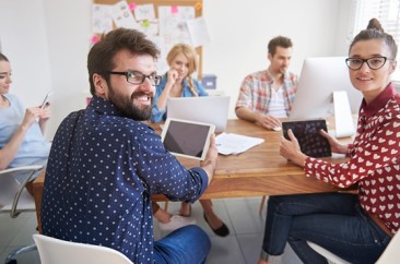 Nesta-empresa-premiada-efetivar-estagiarios-e-trainees-e-prioridade-televendas-cobranca