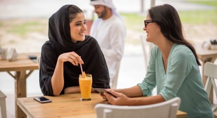 Dubai-vai-medir-felicidade-de-consumidores-televendas-cobranca-1