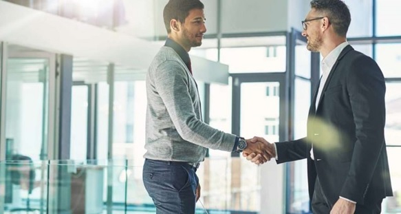 O-vendedor-que-conquista-clientes-falando-mal-de-seus-proprios-produtos-televendas-cobranca