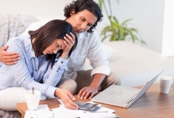 Endividamento-das-familias-atinge-nivel-mais-elevado-em-seis-anos-televendas-cobranca-1