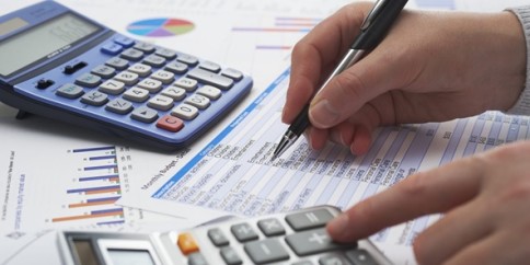 Divida-cai-apenas-nas-grandes-empresas-televendas-cobranca-1