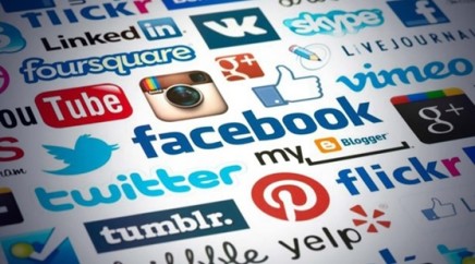 Como-e-a-rotina-e-o-mercado-para-quem-trabalha-com-redes-sociais-no-brasil-televendas-cobranca-2