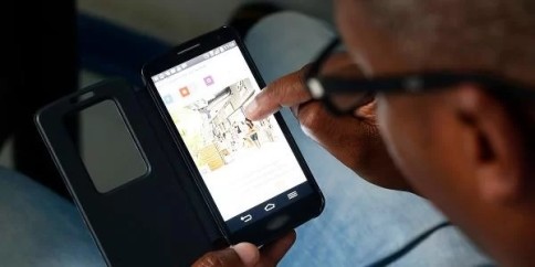 Acesso à internet é exclusivo no celular para 59% no Brasil-1