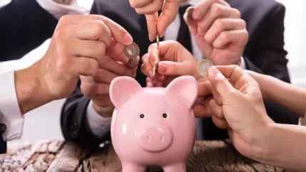 Familias-se-endividam-e-usam-dinheiro-guardado-para-pagar-despesas-correntes-televendas-cobranca-1