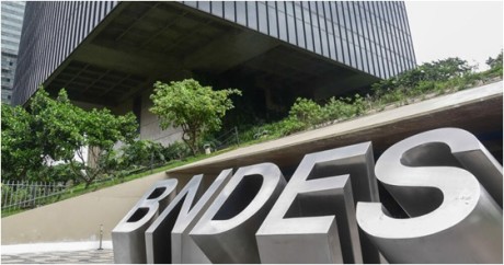 Credito-do-bndes-tem-alta-de-televendas-cobranca-1