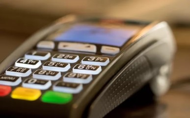 Credito-ou-debito-na-incerteza-da-crise-consumidores-preferem-debito-televendas-cobranca-1 [