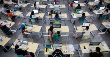 Nas-filipinas-professores-call-center-ajudar-alunos-televendas-cobrancas-1