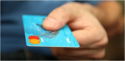 Cartao-de-debito-credito-5-razoes-preferir-debito-televendas-cobranca-1