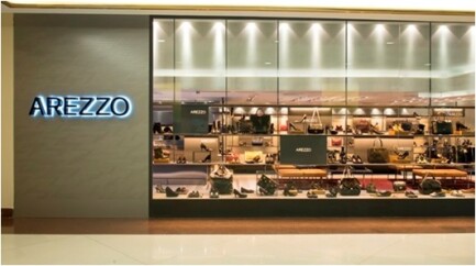 Na-arezzo-app-do-vendedor-e-malinha-na-casa-do-cliente-televendas-cobranca-1