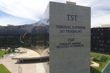 Tst-nega-indenizacao-a-atendente-de-call-center-por-exigencia-de-certidao-de-antecedentes-criminais-televendas-cobranca-1