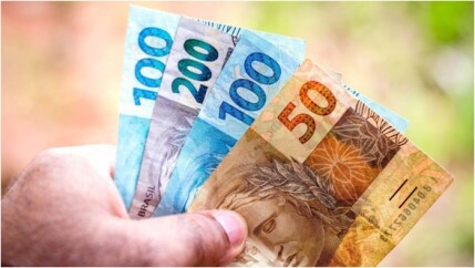 Desenrola-e-reducao-em-taxas-sao-contraditorio-televendas-cobranca-1