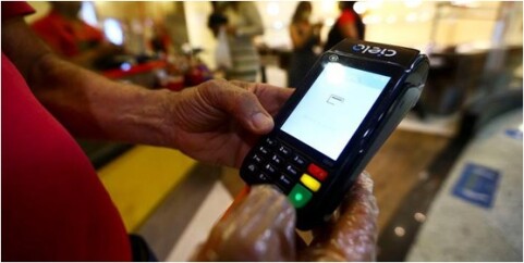 Endividamento-das-familias-da-sinais-de-perda-de-folego-televendas-cobranca-1