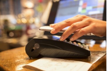Cerca-de-30percent-das-compras-sao-feitas-cartao-de-credito-de-terceiros-veja-os-riscos-televendas-cobranca1