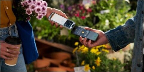 infinitepay-disponibiliza-tap-on-phone-para-iphone-e-apple-watch-televendas-cobranca-1
