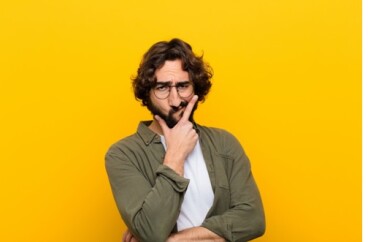 como-se-comunicar-com-o-jovem-que-desconfia-de-tudo-televendas-cobranca-1