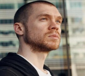 A-historia-do-ex-trader-do-citibank-que-era-milionario-mas-trabalhava-de-sapatos-furados-e-dormia-em-sofa-quebrado-televendas-cobranca-1