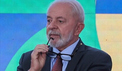 Lula-adia-lancamento-de-programa-de-expansao-de-credito-televendas-cobranca-1
