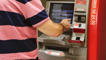 Grandes-bancos-diminuem-atms-proprios-e-focam-em-redes-de-terceiros-televendas-cobranca-1
