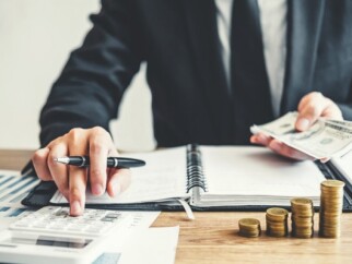 Plataforma-ajuda-inadimplente-a-quitar-débitos-ao-mesmo-tempo-em-que consome produtos-televendas-cobranca-1