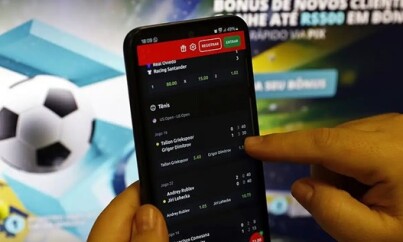 Presidente-febraban-defende-que-proibio-do-uso-de-carto-de-crdito-em-bets-seja-antecipada-televendas-cobranca-14