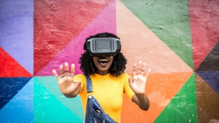 Experiencias-imersivas-de-realidade-virtual-e-aumentada-rompendo-fronteira-digital-x-offline-televendas-cobranca-2