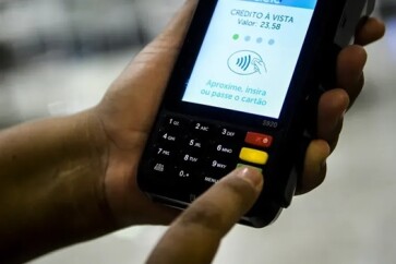 Pix-e-cartao-de-credito-juntos-bancos-e-sites-de-compras-oferecem-novos-meios-de-pagamento-vejam-como-funcionam-televendas-cobranca-1