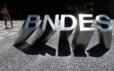 Bndes-ja-aprovou-r-1-bilhao-de-credito-para-ia-televendas-cobranca-1