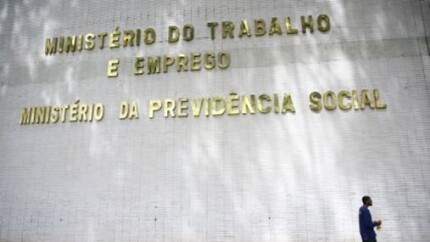 Credito-do-trabalhador-ja-soma-r-146-bi-segundo-ministerio-bb-lidera-televendas-cobranca-1