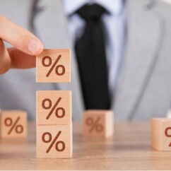 Juros-em-15-ao-ano-como-o-cenario-atual-torna-o-credito-caro-e-desafia-pequenas-empresas-televendas-cobranca-1