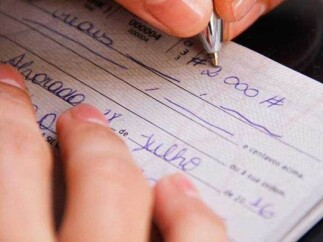 Uso-de-cheque-pelos brasileiros cai 21,9% no primeiro semestre de 2025-televendas-cobranca-1