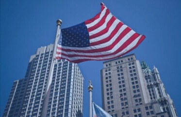 Como-americanos-ganham-dinheiro-dezenas-cartoes-de-credito-televendas-cobranca-1